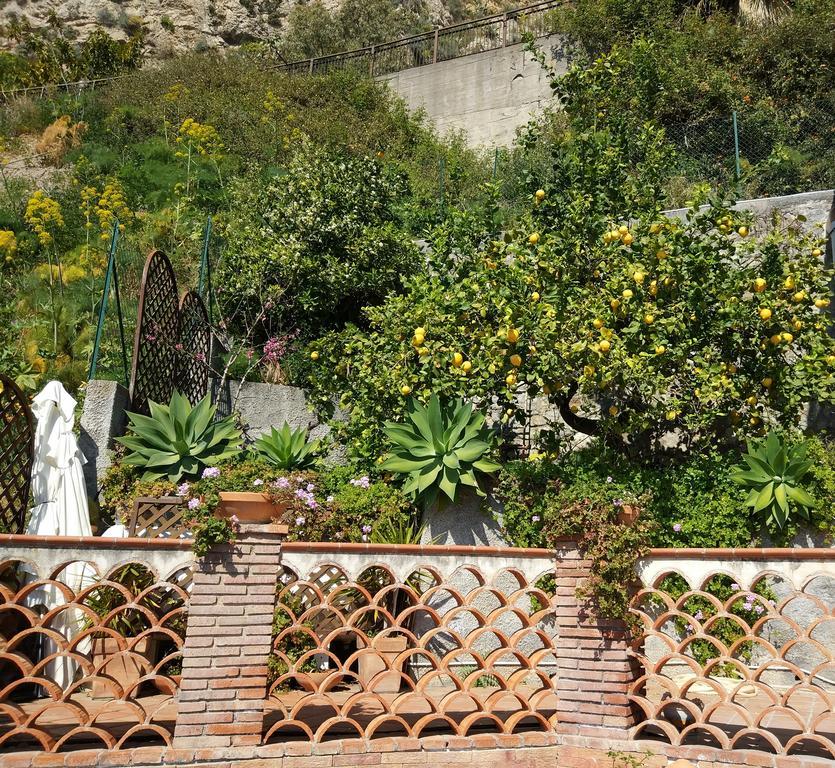 Isola Bella - Rooms Il Pescatore Taormina Exterior foto